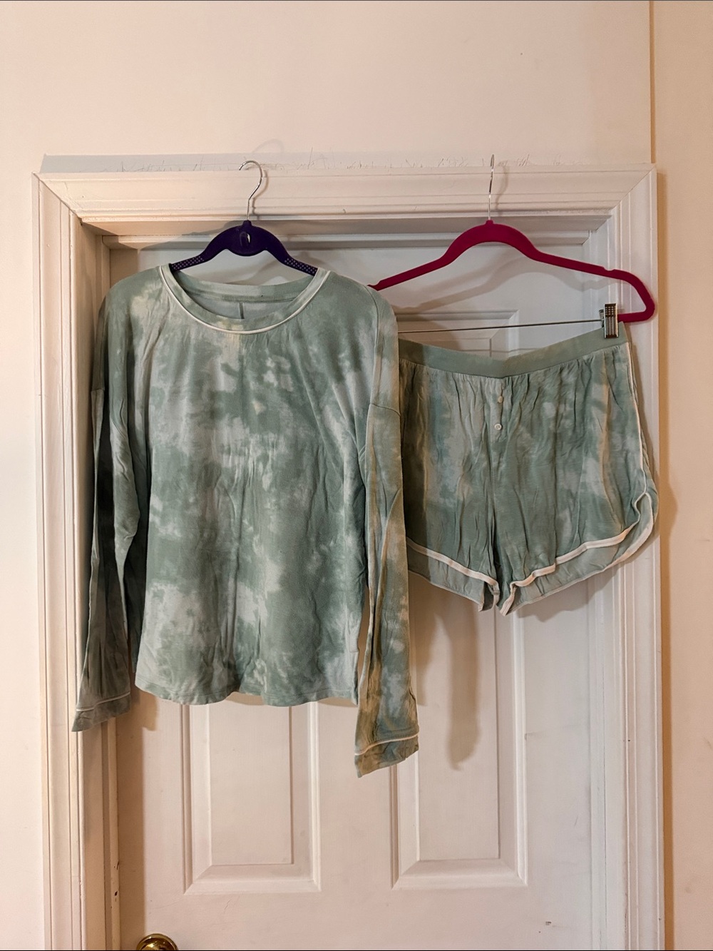 Tie-Dye Lounge Pajama Set - Sage Green Long Sleeve Top & Shorts
